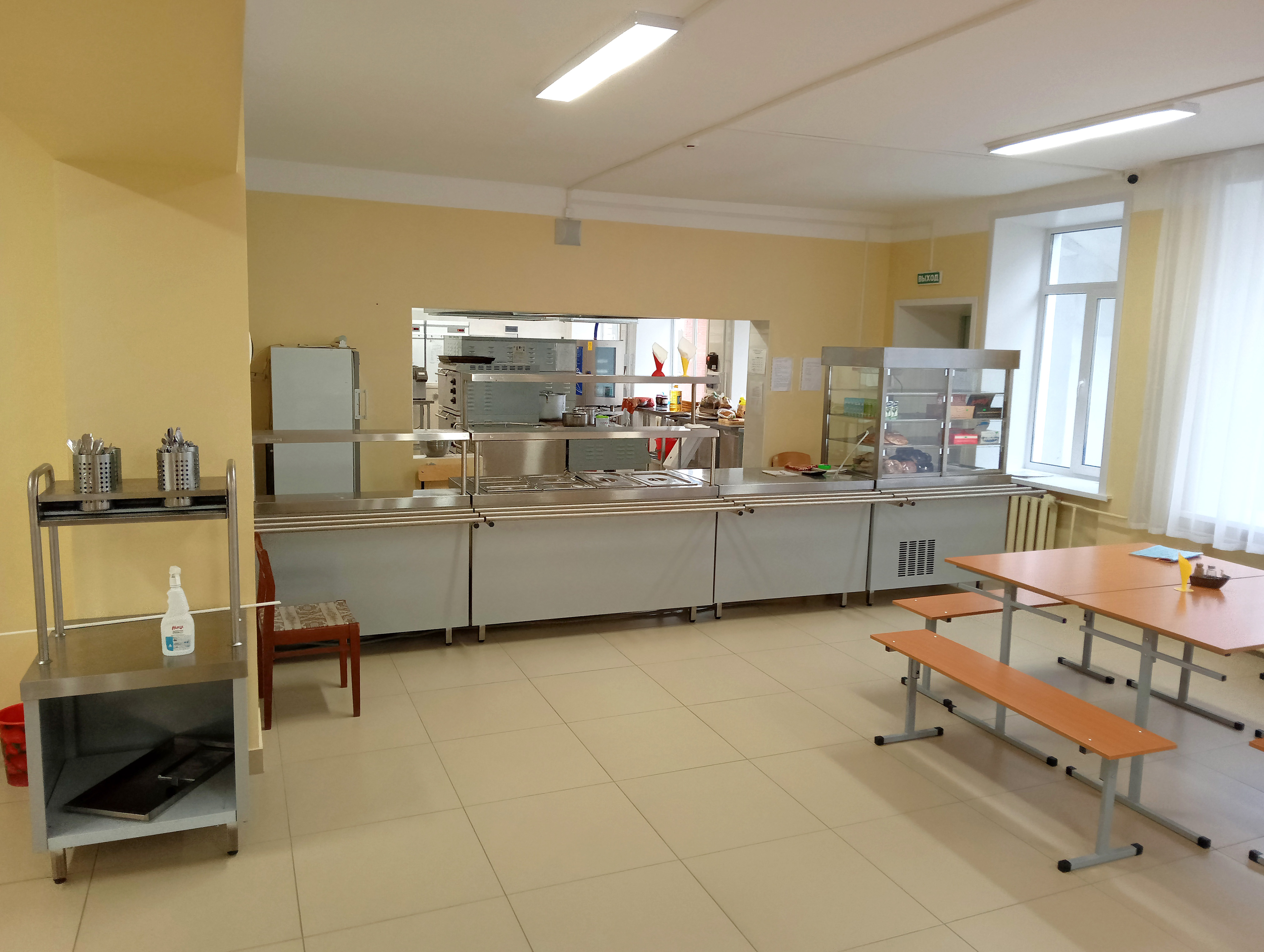 Изображения столовой.